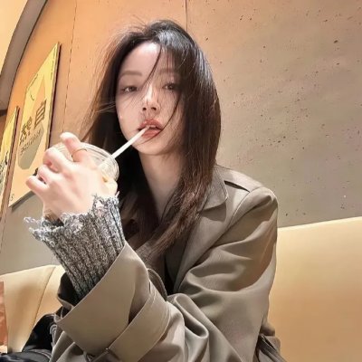 维多利亚必须死封面